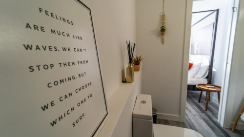 Elegant double ensuite bedroom in the heart of Faro - Gallery - 22