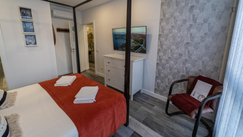 Elegant double ensuite bedroom in the heart of Faro - Gallery - 32