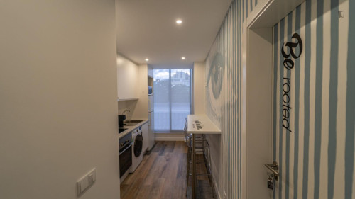 Elegant double ensuite bedroom in the heart of Faro