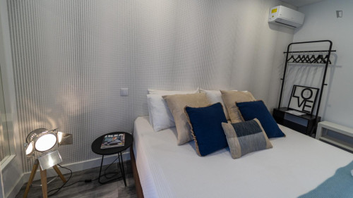 Interesting double bedroom in the centre of Faro
