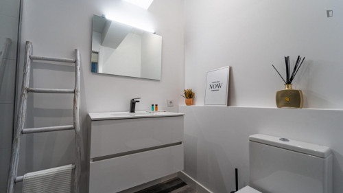 Inviting double ensuite bedroom near the Faro train station - Gallery - 12