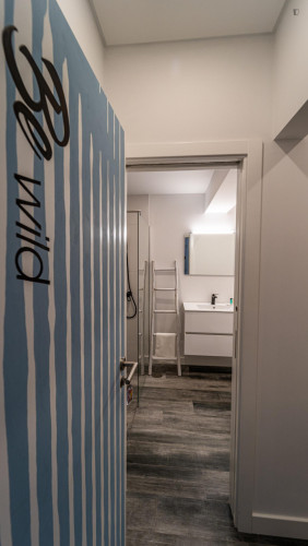 Inviting double ensuite bedroom near the Faro train station - Gallery - 9