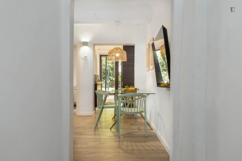 2-bedroom apartment, with furnished outdoor private patio - Gallery - 8