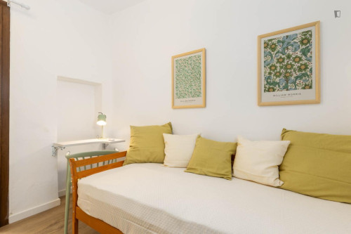 2-bedroom apartment, with furnished outdoor private patio - Gallery - 7