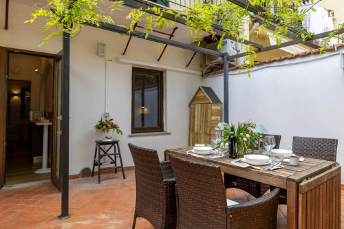 2-bedroom apartment, with furnished outdoor private patio