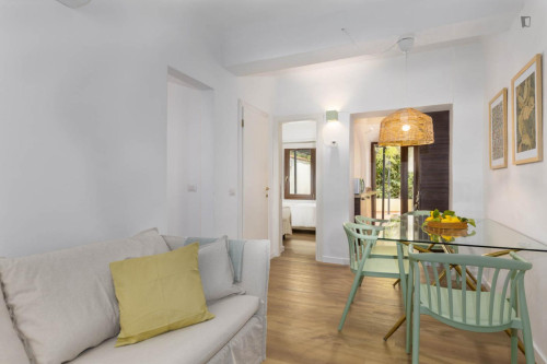 2-bedroom apartment, with furnished outdoor private patio - Gallery - 23