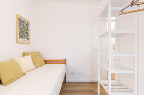 2-bedroom apartment, with furnished outdoor private patio - Gallery - 6