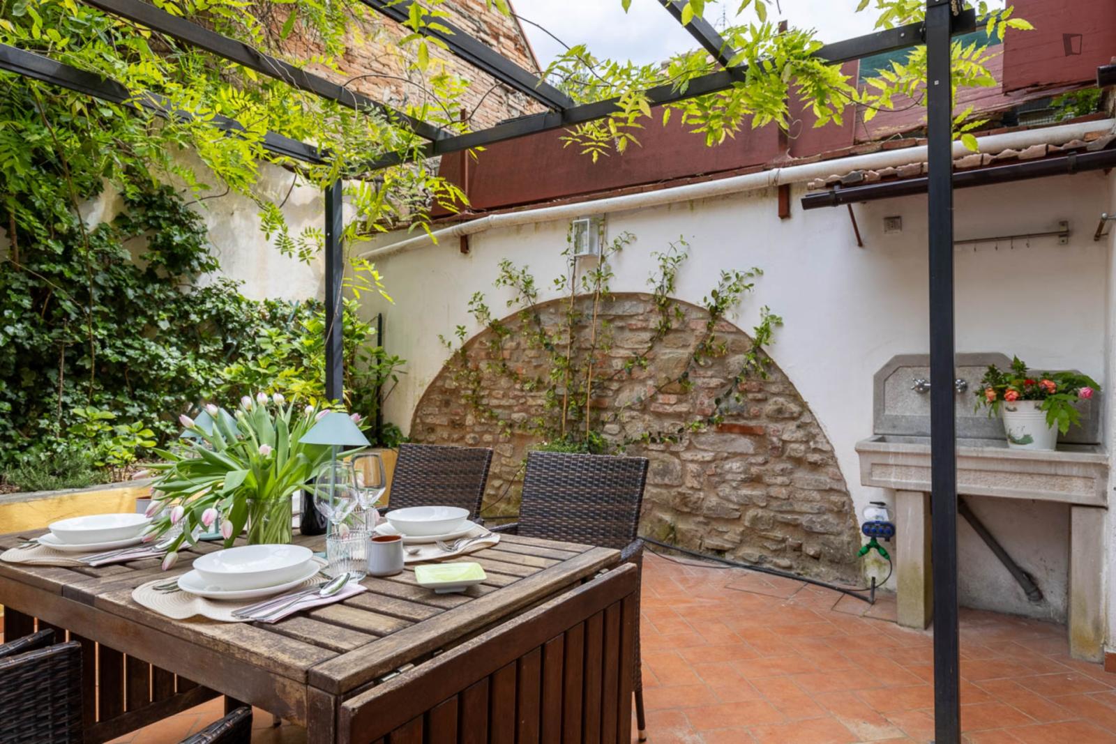 2-Bedroom Apartment, With Furnished Outdoor Private Patio  -  2-bedroom apartment, with furnished outdoor private patio  - Gallery -  1