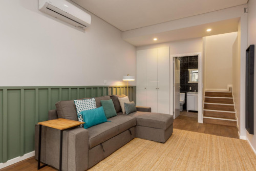 Inviting 1-bedroom apartment in proximity to General Torres metro station  - Gallery -  5