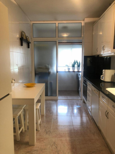 Double bedroom in 3-bedroom apartment - Gallery - 18