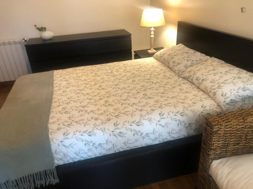 Double bedroom in 3-bedroom apartment - Gallery - 24