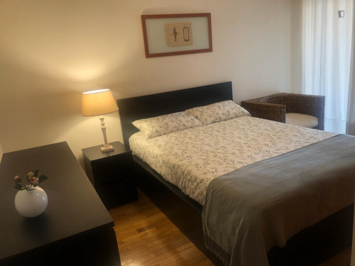 Double bedroom in 3-bedroom apartment - Gallery - 25