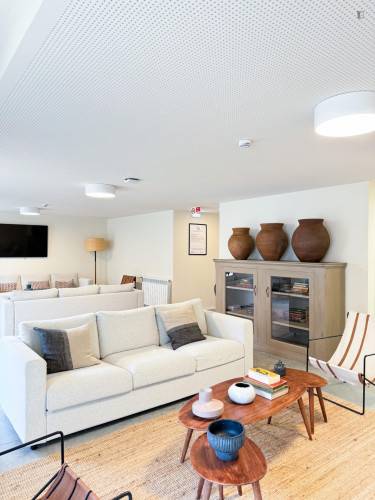 Studio, with outdoor area