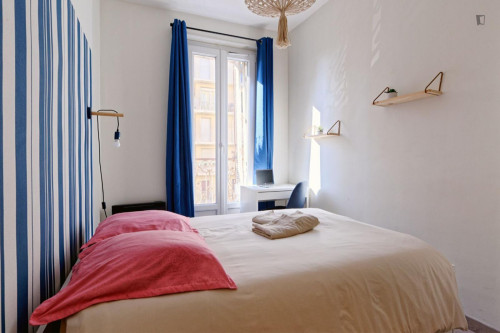 Very nice double bedroom near the Joliette metro