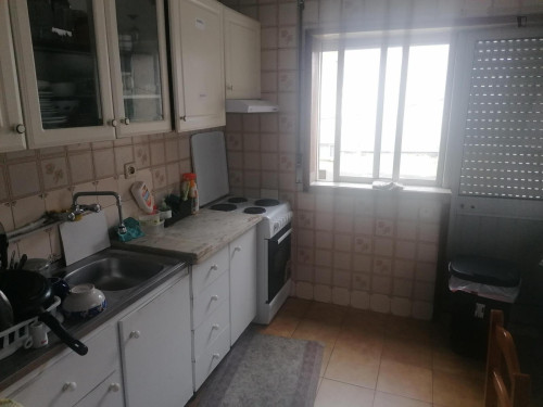Nice Double Bedroom close to Cândidos dos Reis Metro