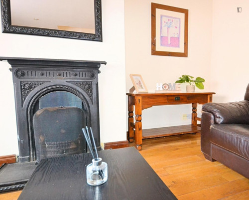 Warm Double bedroom - room 3  - Gallery -  5