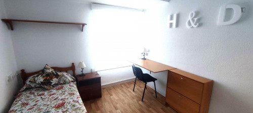 Cosy single bedroom in Castellón de la Plana