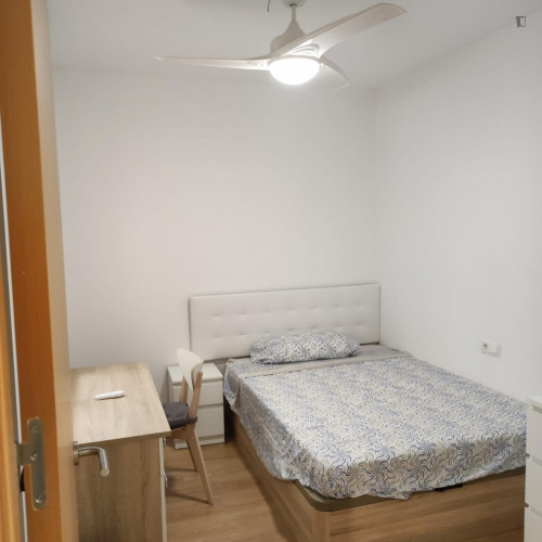 Double bedroom in 3-bedroom apartment