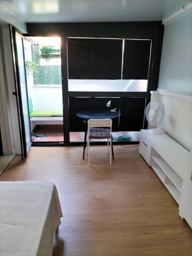 Lovely single bedroom with some restrictions in the kitchen (not possible to cook hot meals)