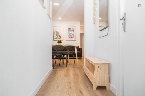 Attractive single bedroom
