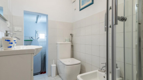 Tasteful 1-bedroom apartment in - Gallery - 8