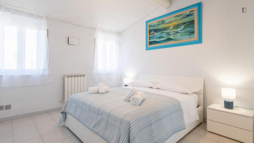 Tasteful 1-bedroom apartment in - Gallery - 25