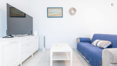 Tasteful 1-bedroom apartment in - Gallery - 17