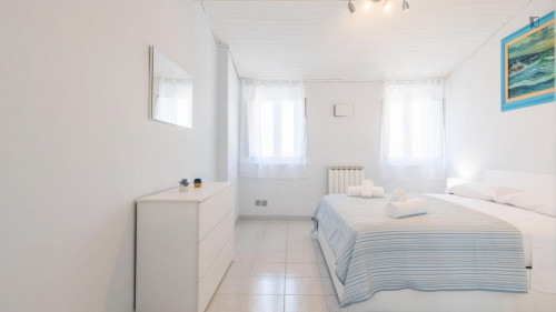 Tasteful 1-bedroom apartment in - Gallery - 27