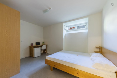 Amazing double bedroom ensuite near Universidade de Coimbra