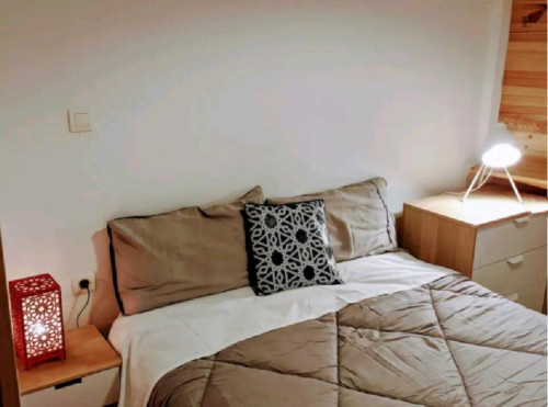 Exciting 3 Bedroom House close to Jardines del Triunfo City Park
