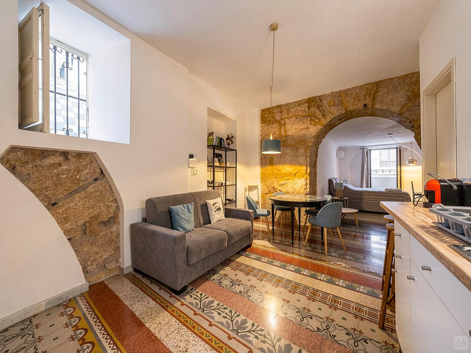Private Flat With Kitchen - 2