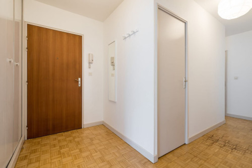 Gorgeous Ideally Apt. nearby Garibaldi