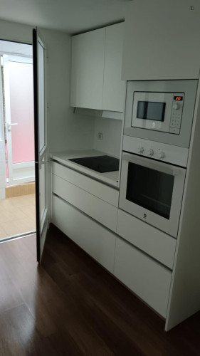 Spacious single bedroom in shared flat near the Universidad de Murcia: Campus de la Merced