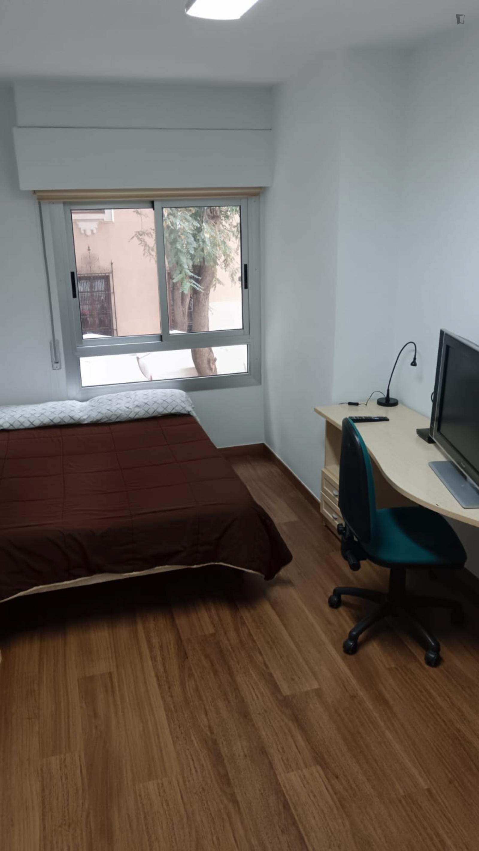 Cosy Single Bedroom In A Shared Flat Near The Universidad De Murcia: Campus De La Merced - 1
