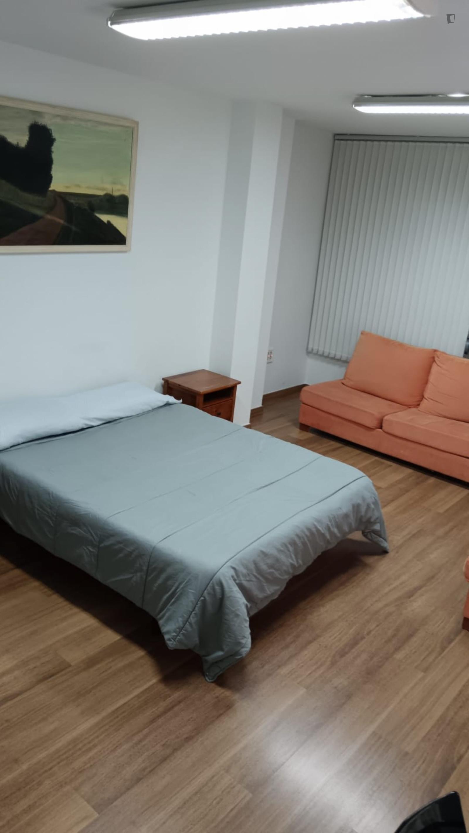 Bright Single Bedroom In Shared Flat Close To The Universidad De Murcia: Campus De La Merced - 1