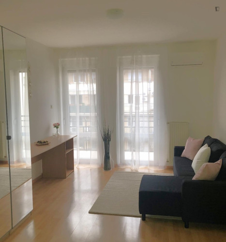 Lovely studio with a balcony, in Angyalföld