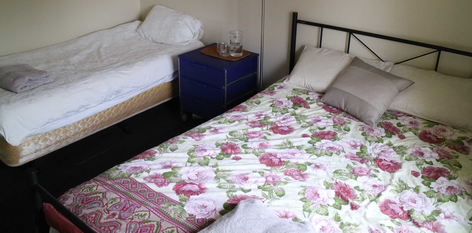  Cabin Room 1(Single Bed)  -  New rooms in bush/vineyard setting  - Gallery -  1