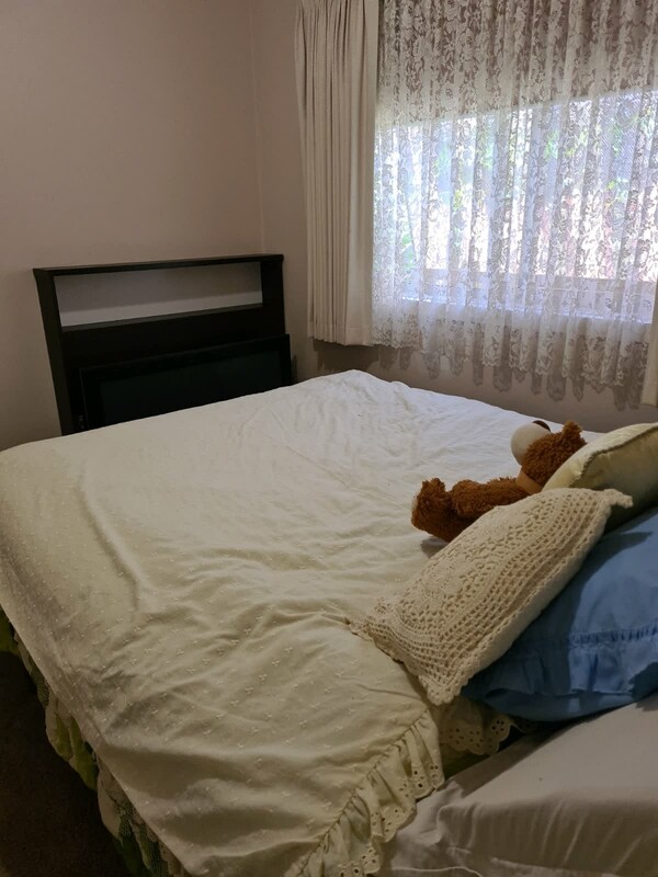 2.quuen Bed(Full Room) - birds on a creek - Gallery - 1