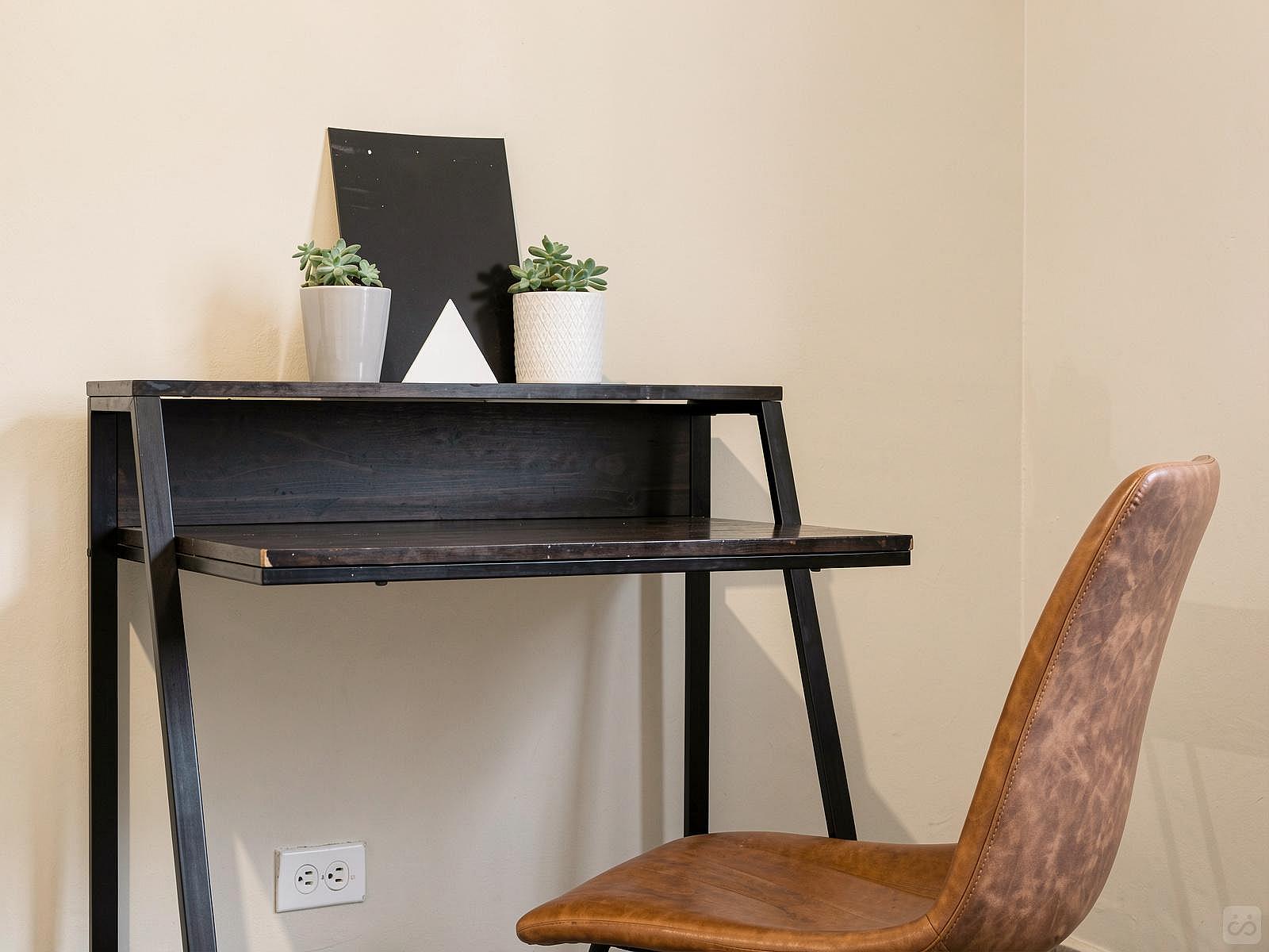  Private Room With A Full Bed And Workspace  -  Welcoming Coliving Experience with Traditional Mexican Touch in Tijuana Home  - Gallery -  9