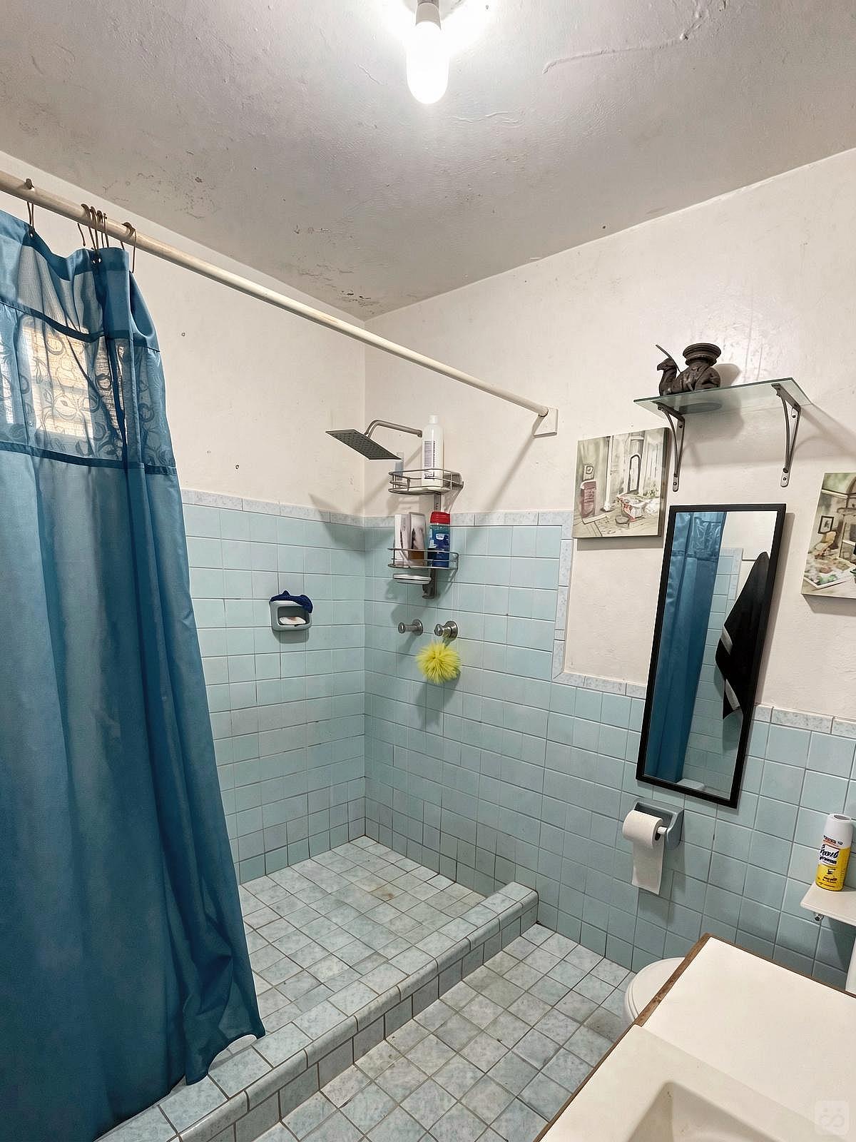  Private Room With A Full Bed And Workspace  -  Welcoming Coliving Experience with Traditional Mexican Touch in Tijuana Home  - Gallery -  8