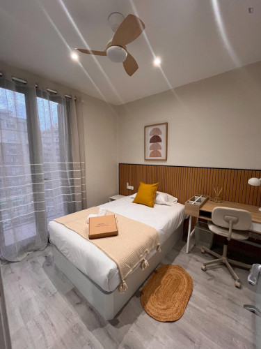 Appealing single bedroom with a balcony, in El Fort Pienc