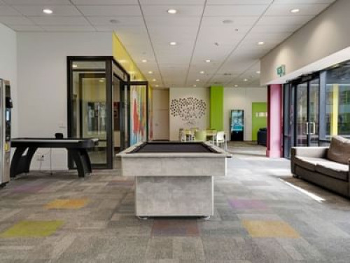 Wellesley Apartments - Entertainment