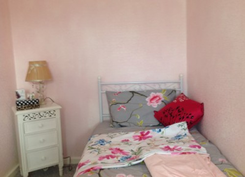 iam-outgoing-friendly-manchester-121631474920250113055004AM