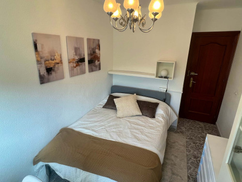 Calle Miraorquídeas Hab 3