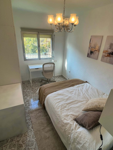 Calle Miraorquídeas Hab 3