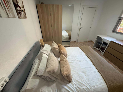 Calle Segismundo Moret Hab 3