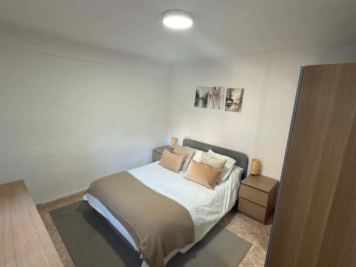 Calle Segismundo Moret Hab 3