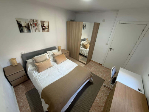 Calle Segismundo Moret Hab 3