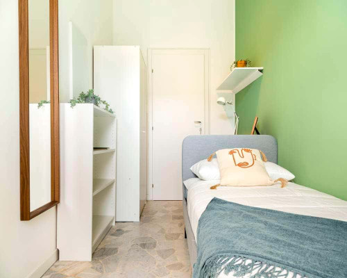 Stanza in Via Lorenteggio - Gallery - 2