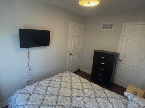 Cozy Room Near The Bus + Subway - Gallery - 5